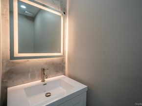 12 Hoover Lane, Bethpage NY 11714