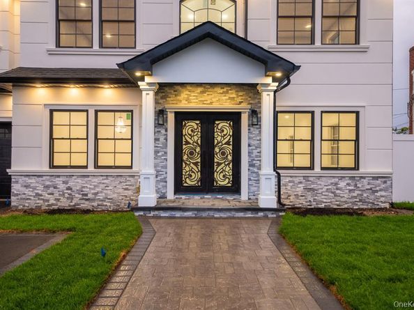 12 Hoover Lane, Bethpage NY 11714