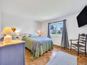 23 Peachtree Lane, Hicksville NY 11801