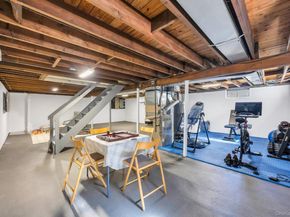 23 Peachtree Lane, Hicksville NY 11801
