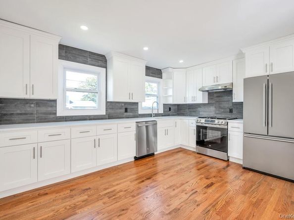 49 Bellwood Avenue, South Setauket NY 11720