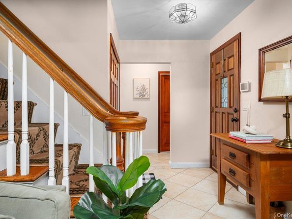 14 Belvidere Place, New Rochelle NY 10805