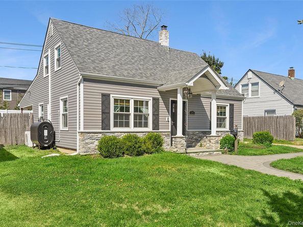 26 Shelter Lane, Levittown NY 11756