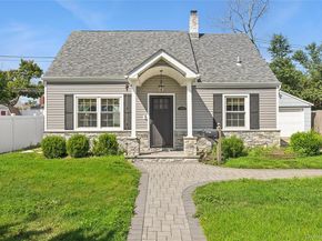 26 Shelter Lane, Levittown NY 11756