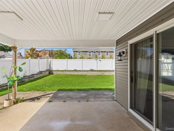 26 Shelter Lane, Levittown NY 11756