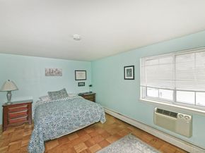 98 Jervis Avenue 98, Farmingdale NY 11735