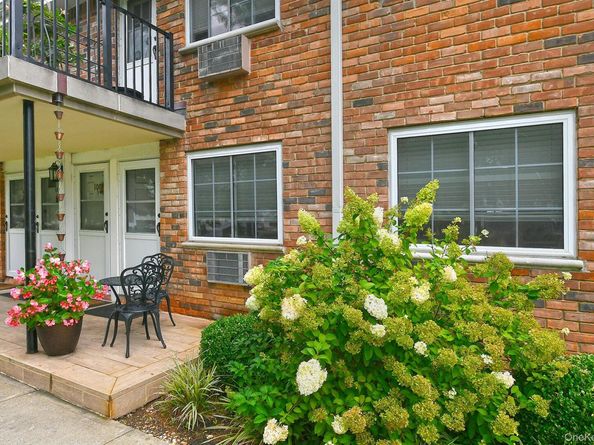 98 Jervis Avenue 98, Farmingdale NY 11735