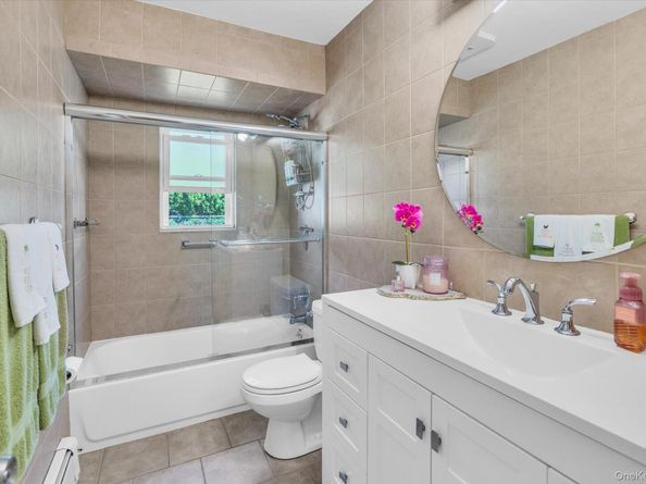 456 2nd Avenue W, East Northport NY 11731