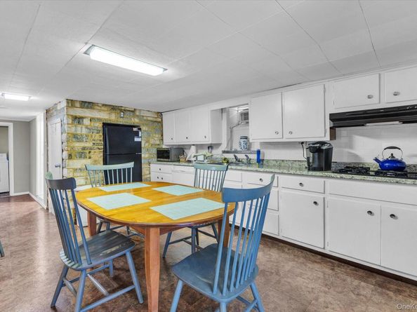 456 2nd Avenue W, East Northport NY 11731