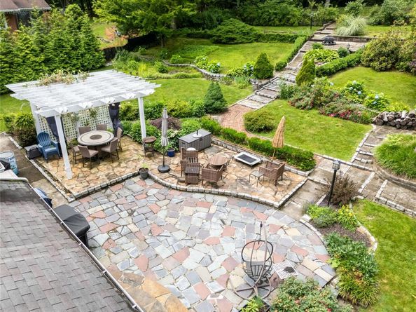 175 Chappaqua Road, Briarcliff Manor NY 10562