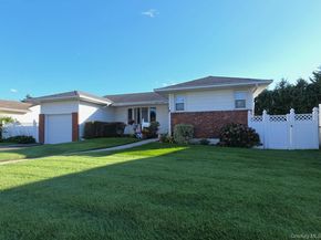 22 Berkshire Road, Bethpage NY 11714