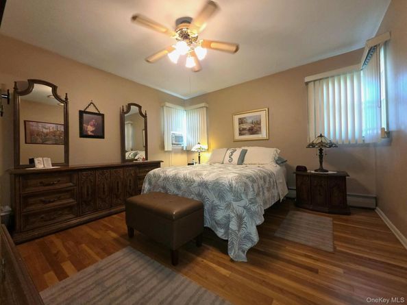 22 Berkshire Road, Bethpage NY 11714