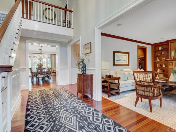63 Dyke Road, Setauket NY 11733