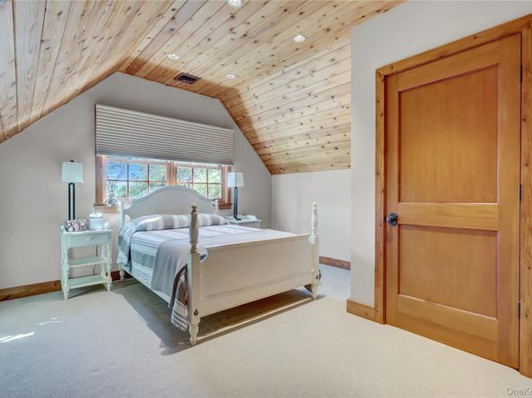 63 Dyke Road, Setauket NY 11733