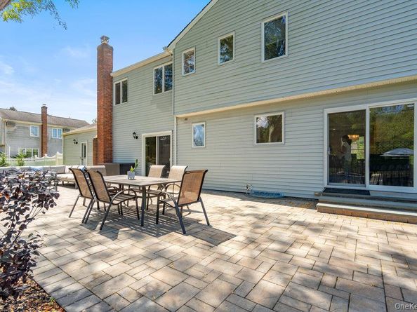 12 Aron Drive, Woodbury NY 11797