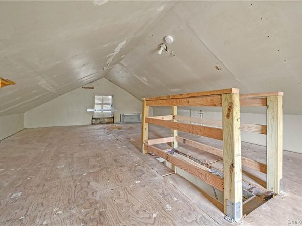 20 E Roosevelt Avenue, Roosevelt NY 11575