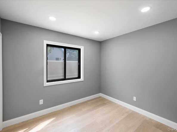 5 Folsom Lane, Coram NY 11727