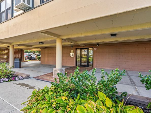 16801 12th Avenue 3A, Whitestone NY 11357