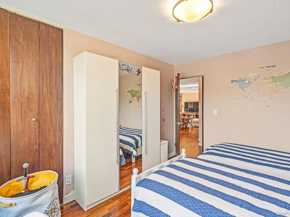 16801 12th Avenue 3A, Whitestone NY 11357