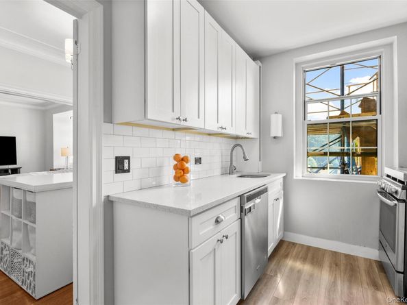 14 N Chatsworth Avenue 2G, Larchmont NY 10538