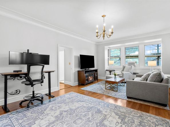 14 N Chatsworth Avenue 2G, Larchmont NY 10538