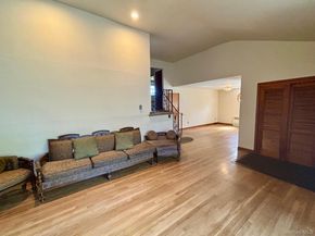10 13th Avenue, West Babylon NY 11704