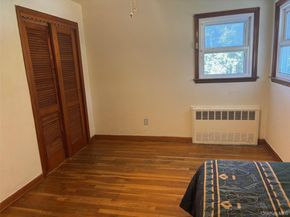 10 13th Avenue, West Babylon NY 11704