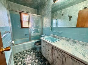 10 13th Avenue, West Babylon NY 11704
