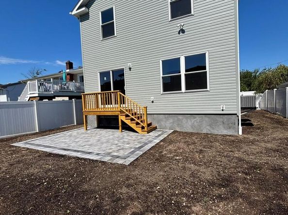 3 Garfield Place, Lindenhurst NY 11757