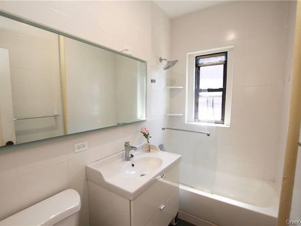 43-33 48 Street 6D, Sunnyside NY 11104