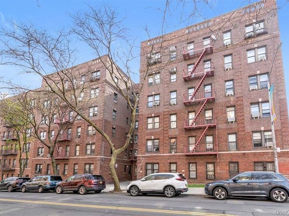 43-33 48 Street 6D, Sunnyside NY 11104