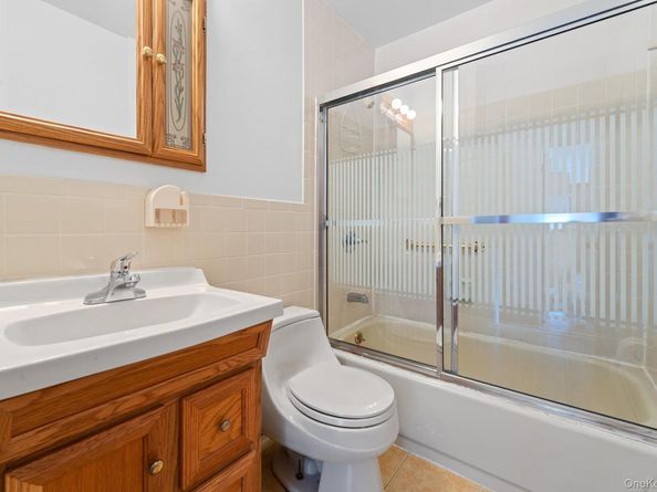 7447 Calamus Avenue 48, Elmhurst NY 11373