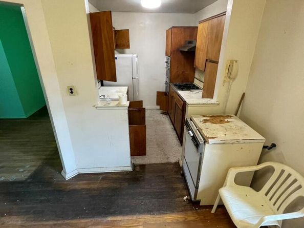 143-30 Roosevelt 3H, Flushing NY 11354