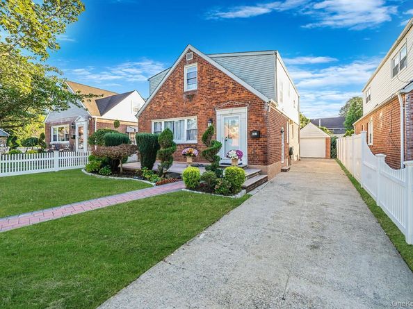 182 Ann Street, Valley Stream NY 11580
