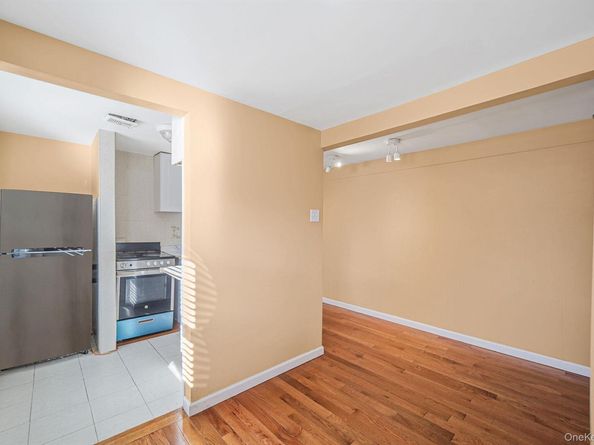 182 Ann Street, Valley Stream NY 11580