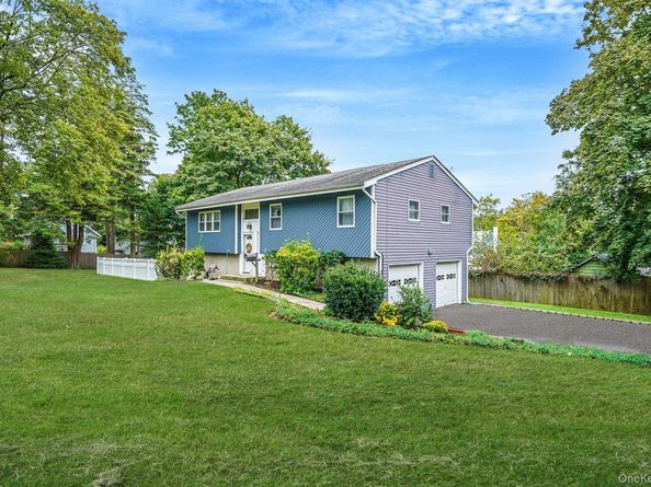 3 Selmar Court, Kings Park NY 11754