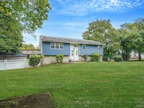 3 Selmar Court, Kings Park NY 11754