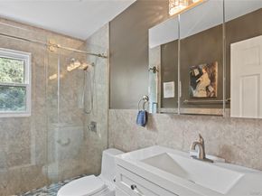 11 Glenwood Road, Glen Head NY 11545