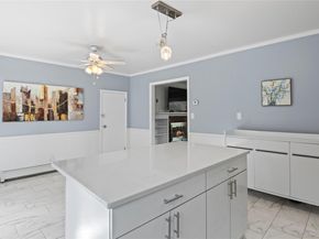 11 Glenwood Road, Glen Head NY 11545