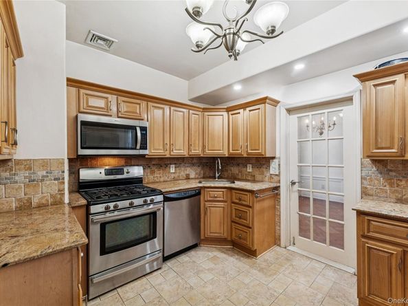 4109 Avenue I, Brooklyn NY 11210