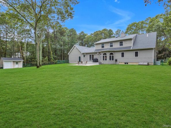 501 Wading River Road, Manorville NY 11949