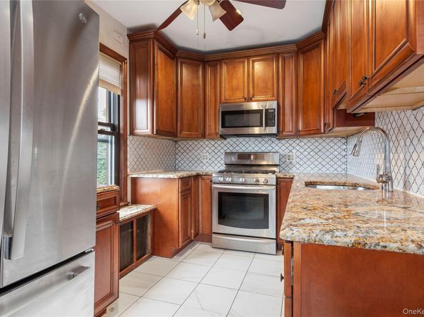 15401 35th Avenue, Flushing NY 11354