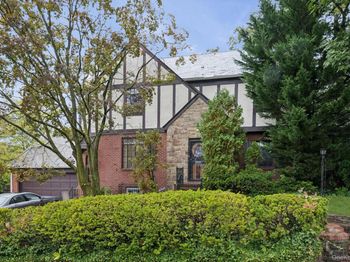 18015 Dalny Road
