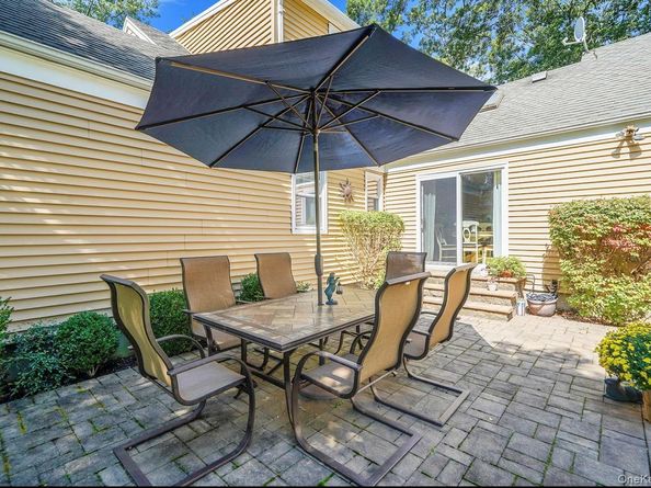 50 Head Of The Neck Road, Bellport NY 11713