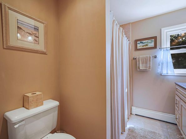 50 Head Of The Neck Road, Bellport NY 11713