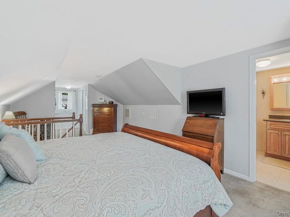 50 Head Of The Neck Road, Bellport NY 11713