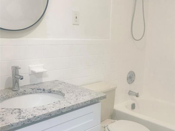 18-11 123rd Street 4F, College Point NY 11356