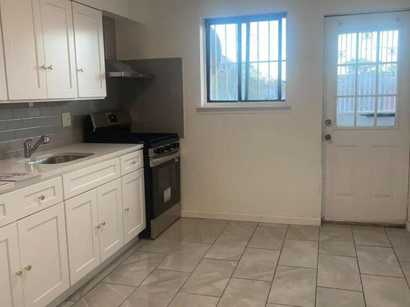 18-11 123rd Street 4F, College Point NY 11356