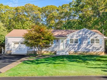 15 Oakwood Avenue
