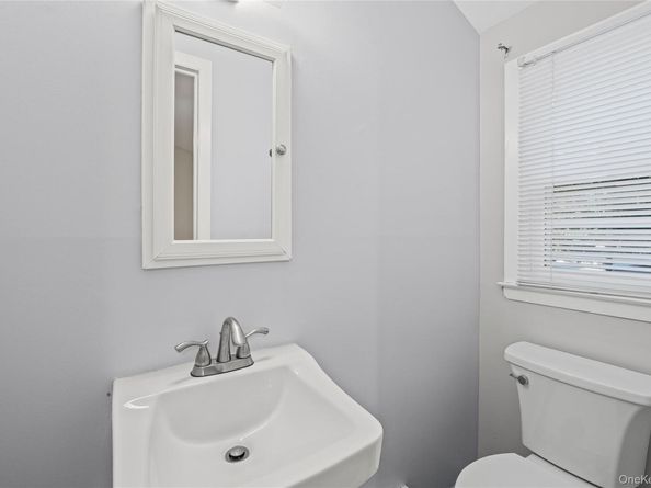 15 Oakwood Avenue, Miller Place NY 11764